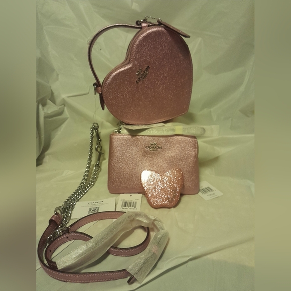 COACH Heart Shape Cossbody/Handbag & Coach Compact Mirror/Matching Wristlet NWT - Picture 5 of 17